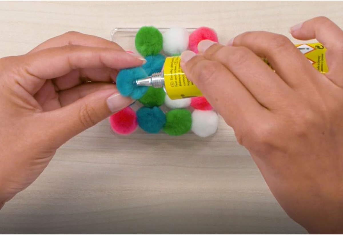 UHU Creative Plastic Adhesive 33ml