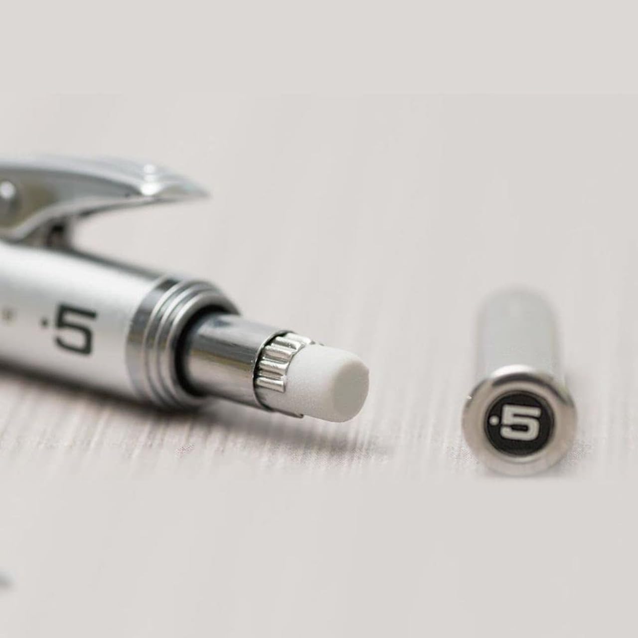 Pentel PG1017 Graphgear 1000 Mechanical Pencil, 0.7mm, Supplied with 3 HB leads (One Pencil)